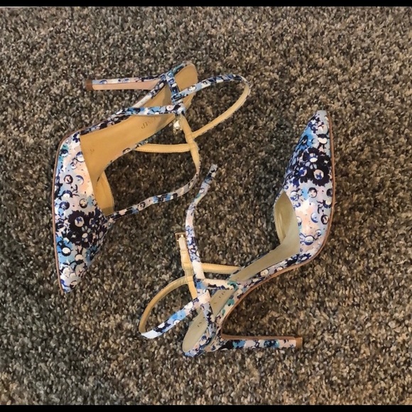 EUC Ivank Trump Pumps sz 9 - Picture 3 of 4